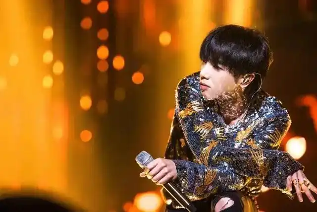 我是歌手第一季冠军是谁我是歌手第一季冠军叫什么