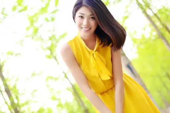 魏伽妮心情好mv受关注歌迷称之微笑天使