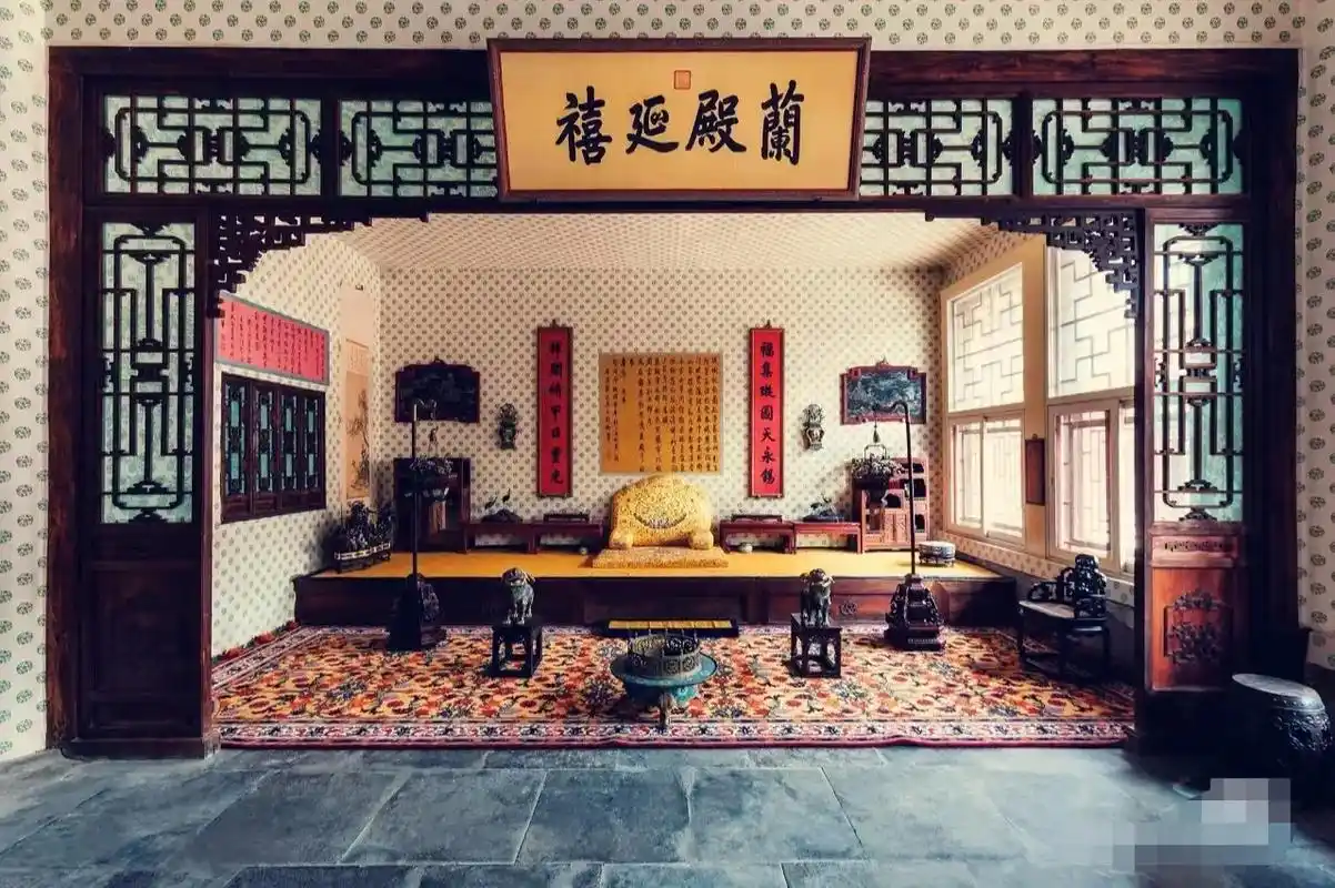 说起卧室,对比故宫里 - 抖音