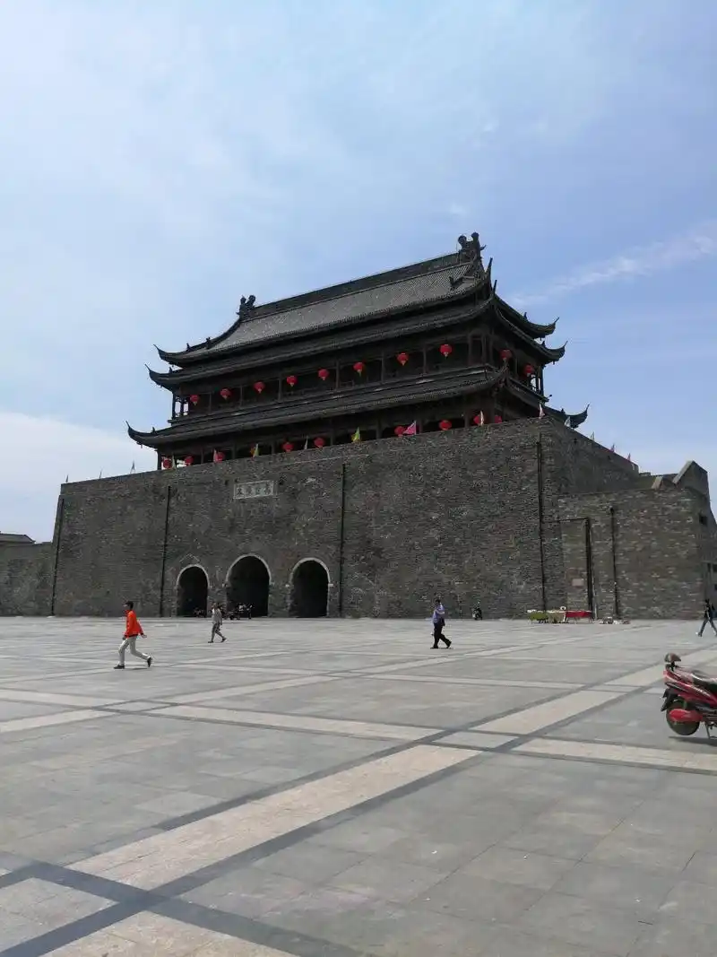 安徽省滁州市凤阳县楼东街靠近凤书佗品陈列馆