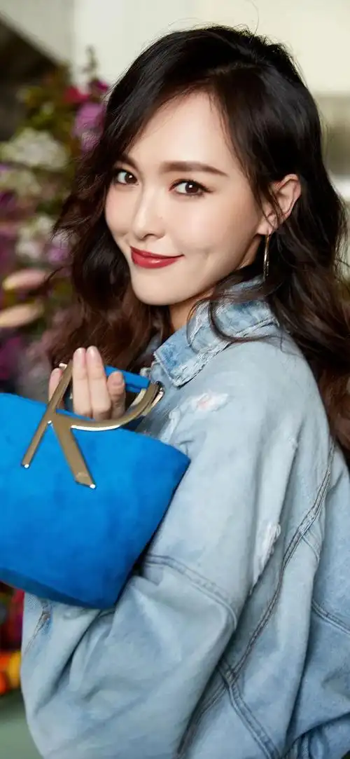 蒋欣唐嫣明星丨高清壁纸肤白貌美颜值美炸优雅甜美