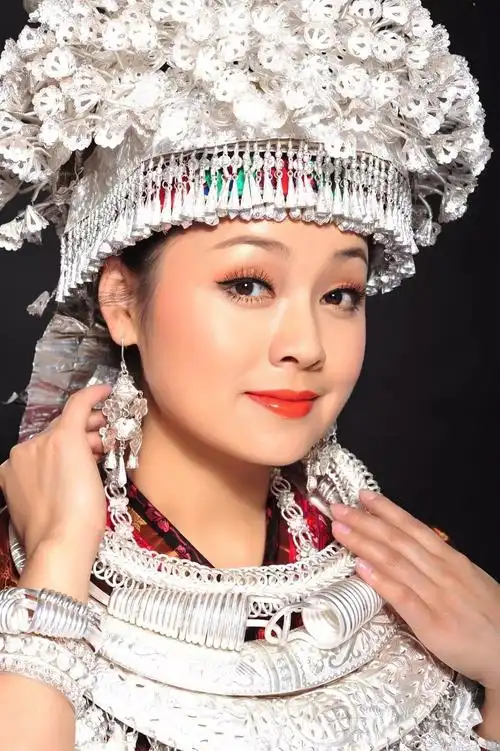 长假你们玩嗨了我来爆点这位贵州美女歌手的猛料