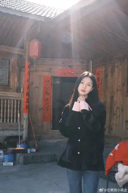 沈梦辰和婆婆合照,杜海涛沈梦辰一起回湘西老家过年