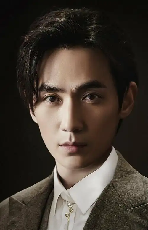 能分享一下朱一龙的证件照吗? - 知乎