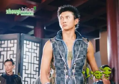 少年王卫斯理吴奇隆 饰 卫斯理