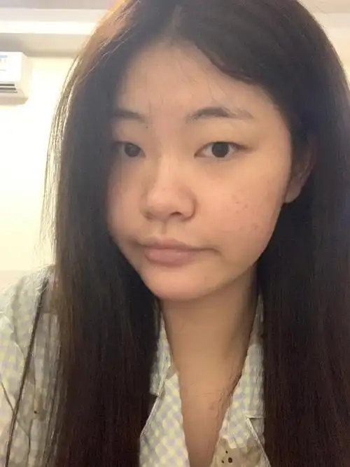 素颜这样算丑吗