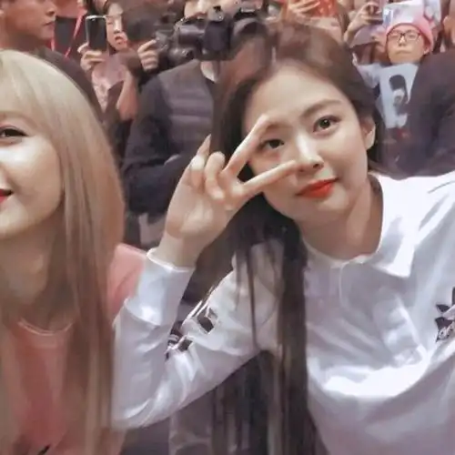 lisa jennie - 堆糖,美图壁纸兴趣社区