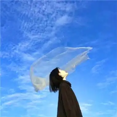 治愈系蓝色风格女生头像图片