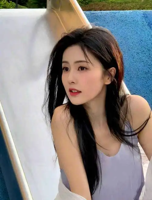 原创夏日温柔风穿搭特点有哪些白鹿三招穿出温柔清爽甜美高雅范