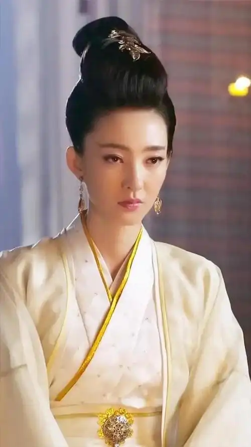 王丽坤陪伴同居8年,却与4个月的新欢奉子成婚,一辈子都无法原谅