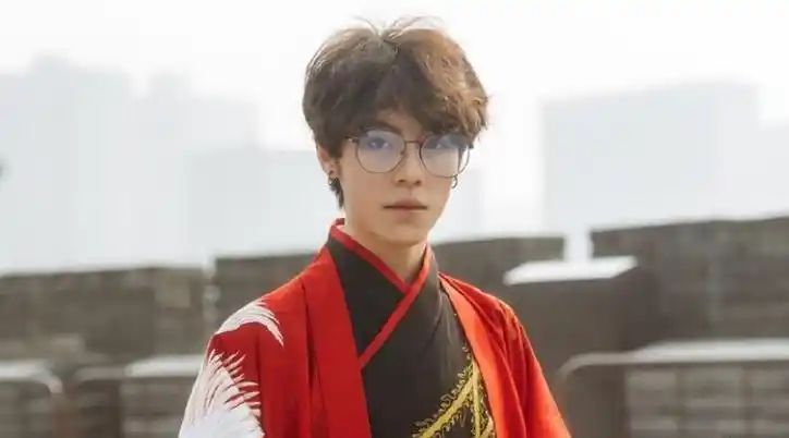 小九叔新浪微博:小九叔i粉丝数量:286w 直播类型:娱乐直播平台:抖音