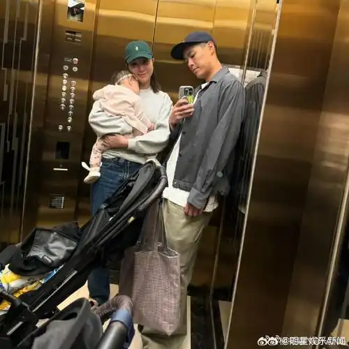 江疏影叫杨祐宁脱光衣服去游泳