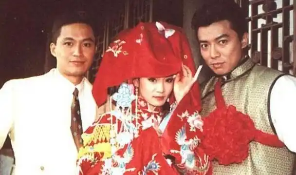 回顾张佩华我这辈子正确的决定就是娶了空姐生一儿一女