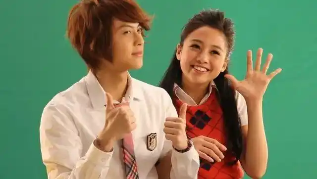 鬼鬼和王子亲亲的镜头当时橘子君看了好多遍呢!