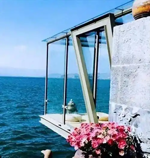 杨丽萍的月亮宫被查封,里面不忍直视!