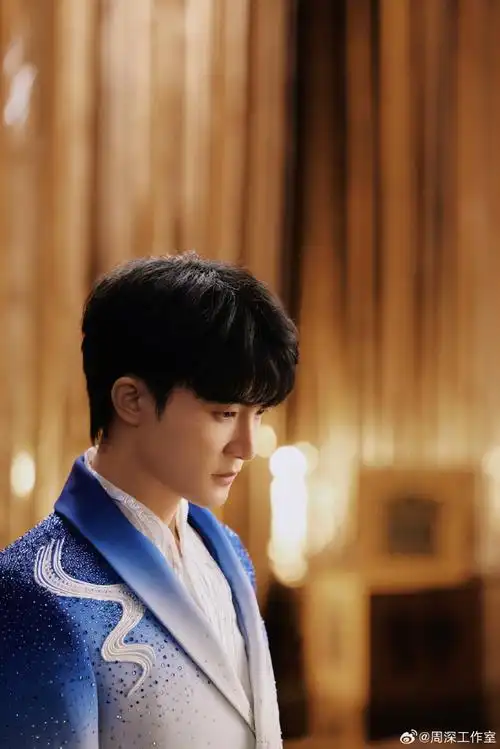 周深@卡布叻_周深在2024#河南春晚#带来歌曲《若思念便思念》,加入