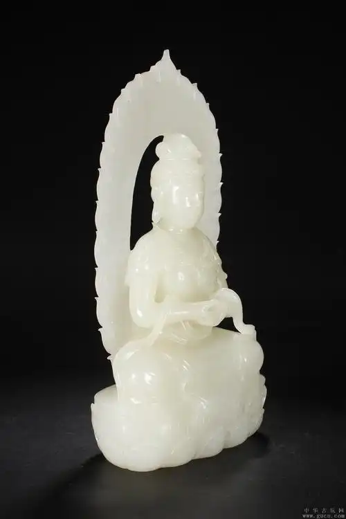 旧藏和田玉观音坐像