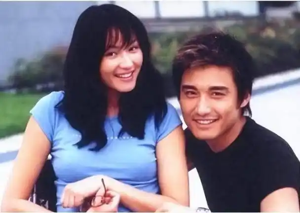 回顾胡兵暗恋瞿颖30年曾被母亲催婚53岁仍帅气且孤独一人