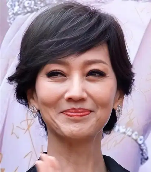 "不老女神"是假的,从林心如到蒋勤勤,个个生图精修反差大