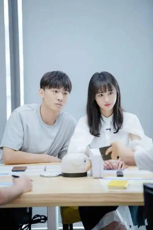 郑爽张恒合伙公司经营异常