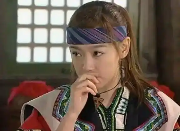 薛佳凝皈依佛门胡歌已是往事只愿各自安好