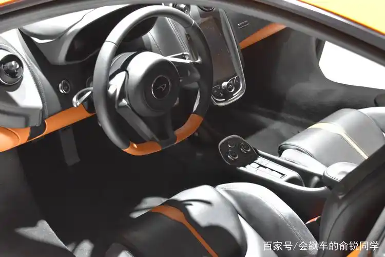 广州车展迈凯伦570s 敞篷与硬顶之间的对决!