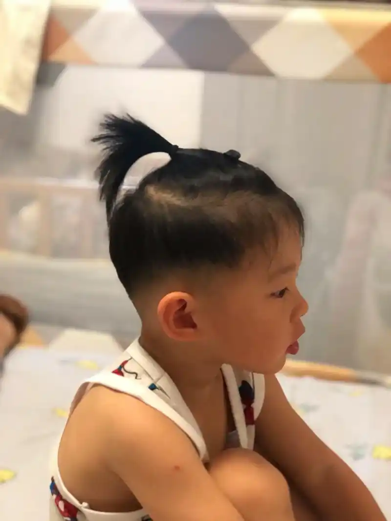 男生也能扎小辫～留发尴尬期就是能扎武士头也能扎哪吒头97 # - 抖