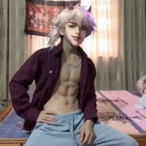 毕竟低端局的玩家都玩不明白,当曜遇到街头霸王后有了腹肌,看起来超级