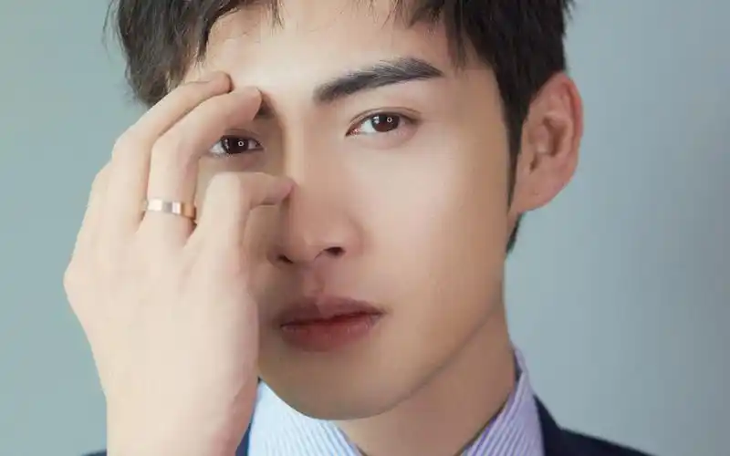 张彬彬超帅写真图片桌面壁纸