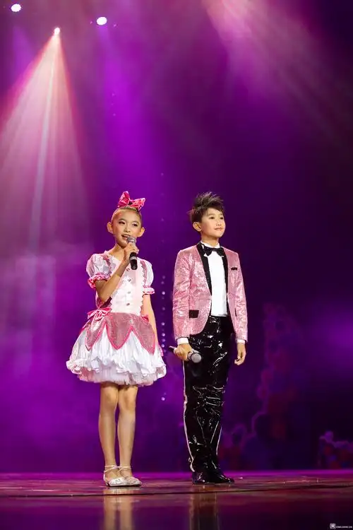 童心飞扬儿童表演演出照片