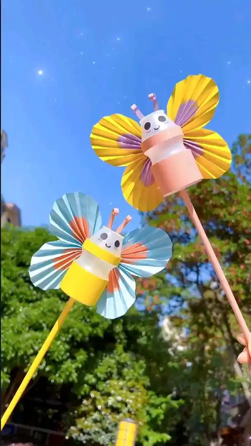 手工制作#喝完的酸奶瓶不要扔,做个漂亮的小蝴蝶吧