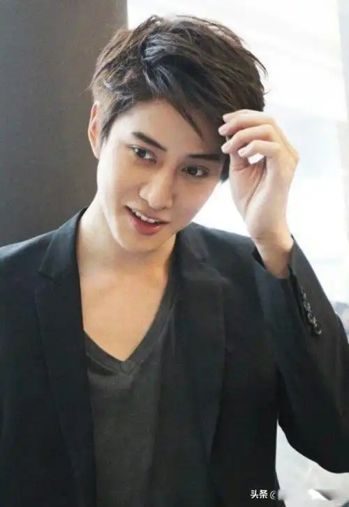 泰国男演员排行榜前十名最受欢迎的当红帅哥