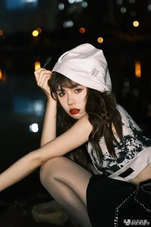 时尚酷女孩婷子迷人美照欣赏真好看