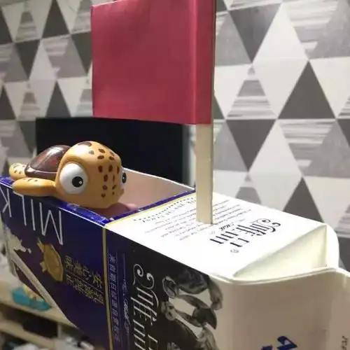 怎么给11岁小男孩儿做一辆小汽车(儿子让我用牛奶盒做汽车)(9)