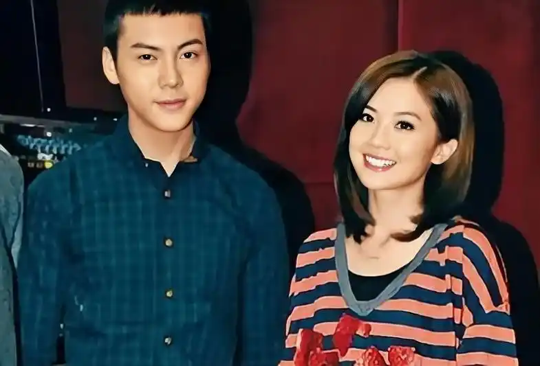 有种"整容"叫蔡卓妍离婚,前夫郑中基变化不大,她却像换个人