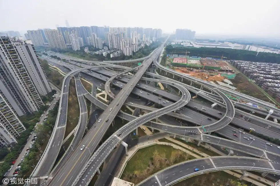 4 成都最复杂立交改造完工通车 四层全互通