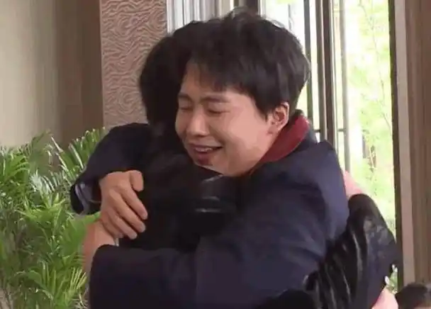 原创郭麒麟遭奔跑吧恶意对待背景音乐侮辱性极强粉丝要求道歉