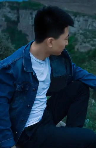 在机场等一艘船来