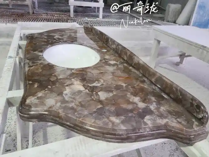 能够弯曲的亚克力人造石台面