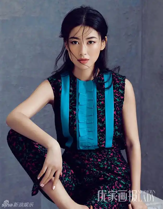 组图:朱珠登杂志封面 率性十足演绎别样风情_高清图集_新浪网