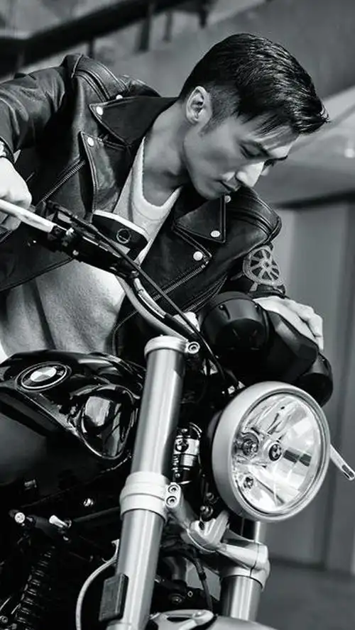 帅气霸气的男明星谢霆锋成熟型男帅哥写真