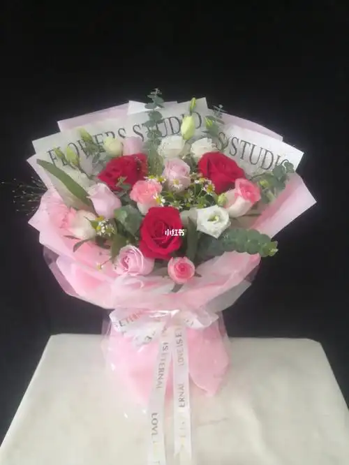 艾莎粉雪山红玫瑰花束