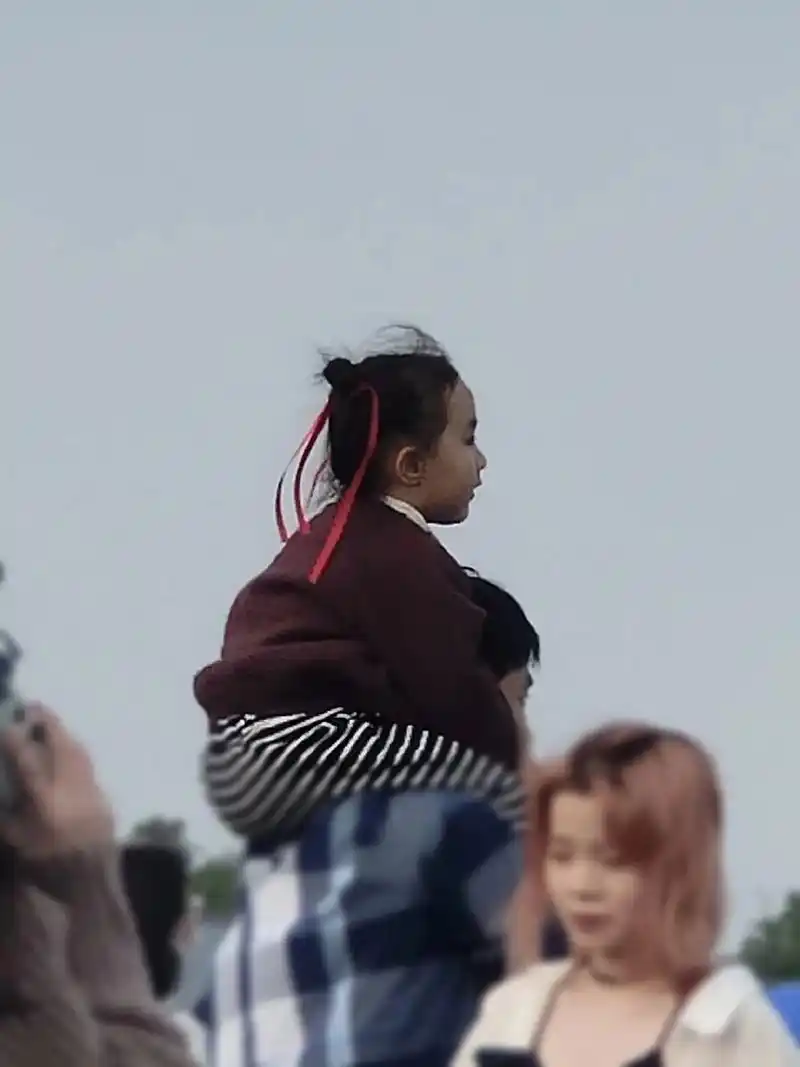 所有喜欢摇滚的女孩都是萨菲娜 保护姑娘 贯彻落实#痛仰乐队 - 抖音