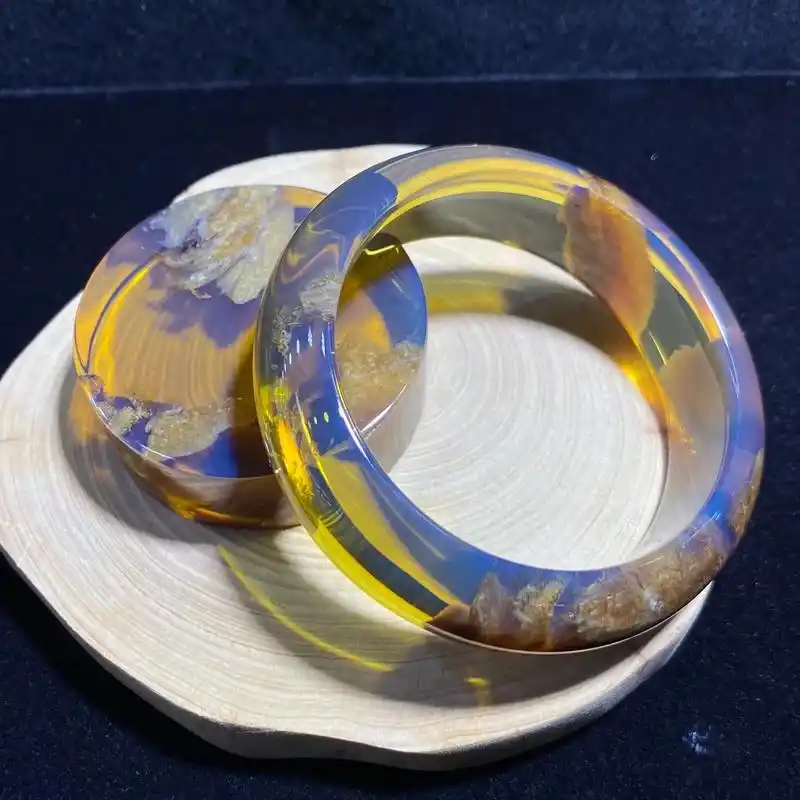 天然的缅甸琥珀手镯