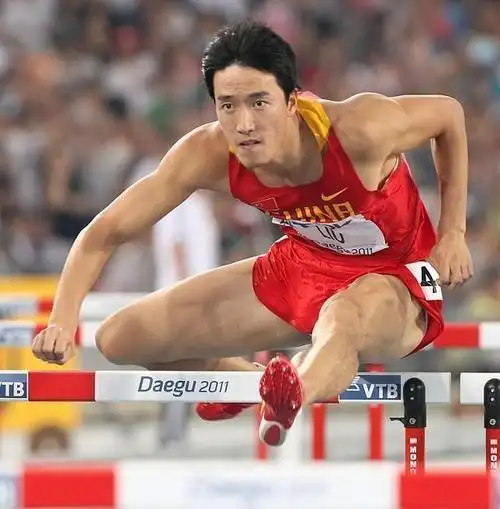 f1赛场星光熠熠,姚明谷爱凌与刘翔同框,网络热议真巨星低调现身