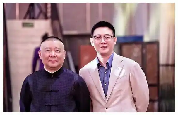 栾云平迎来40岁生日晒儿时照片网友热议副总多年不变