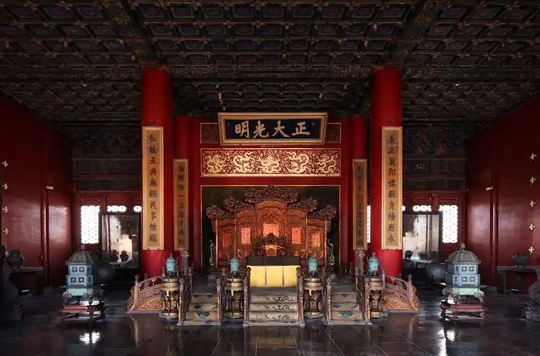 故宫乾清宫内景意义