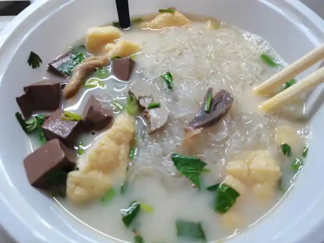 雨天吃一碗热热的鸭血粉丝汤