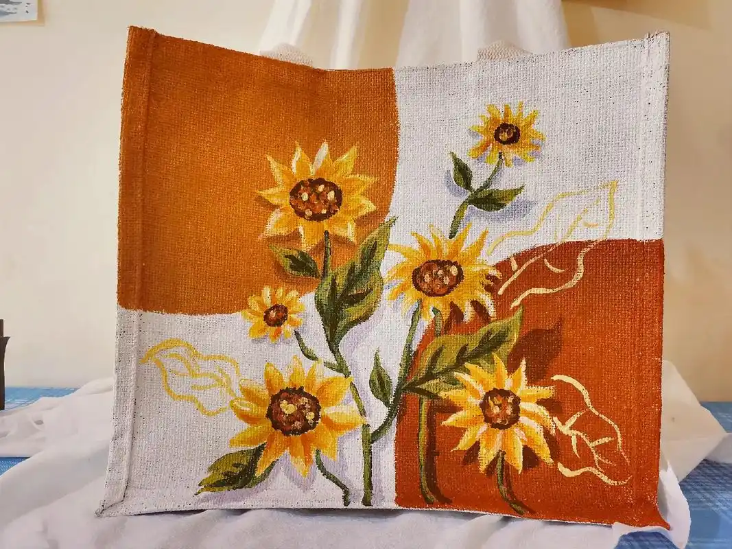 手绘无印良品麻袋包,买这个包买了好久了,一直没有找到喜欢的图 - 抖