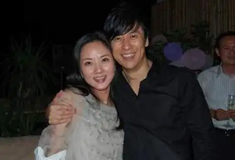 【图】解晓东的妻子照片被扒 曾与妻子余佳恩被离婚真相曝光